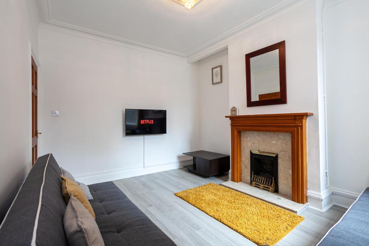 Stay Comfortable-City Centre Location- Sleeps Up To 9 Stoke-on-Trent 外观 照片