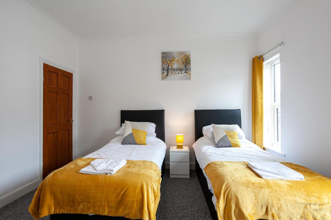 Stay Comfortable-City Centre Location- Sleeps Up To 9 Stoke-on-Trent 外观 照片